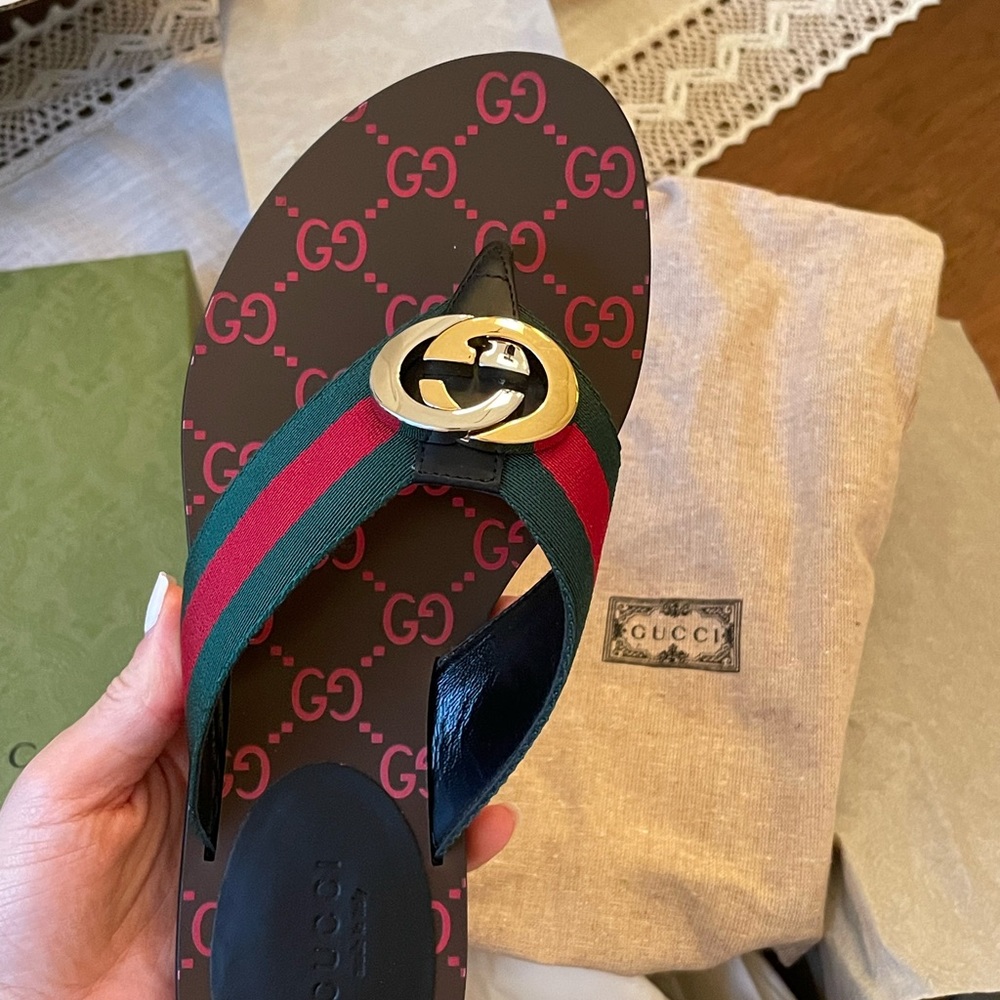 New Gucci Kika Canvas Thong Sandals